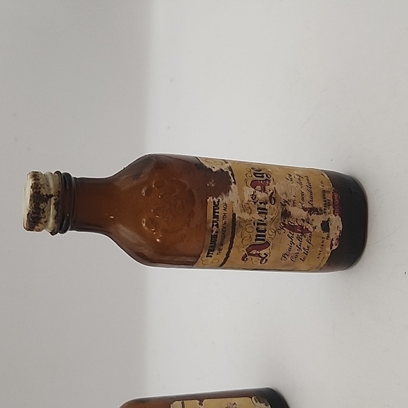 Vintage Mini Airline Bottles 3 Count - Picture 4 of 9